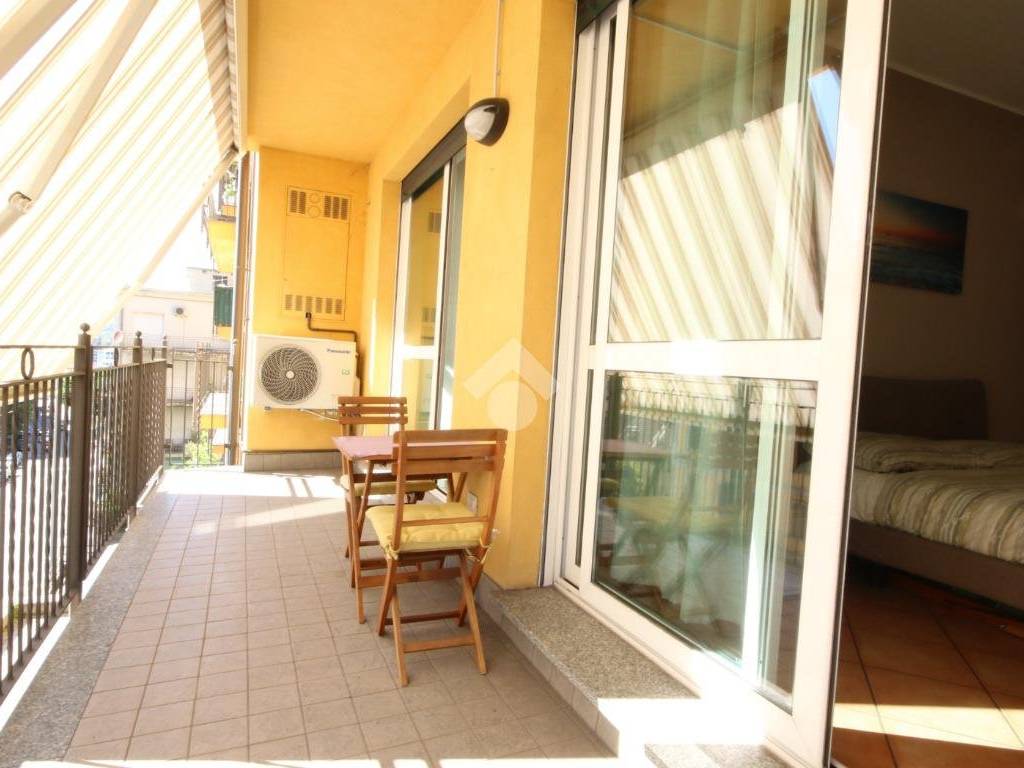 appartamento in vendita a Como in zona Tavernola
