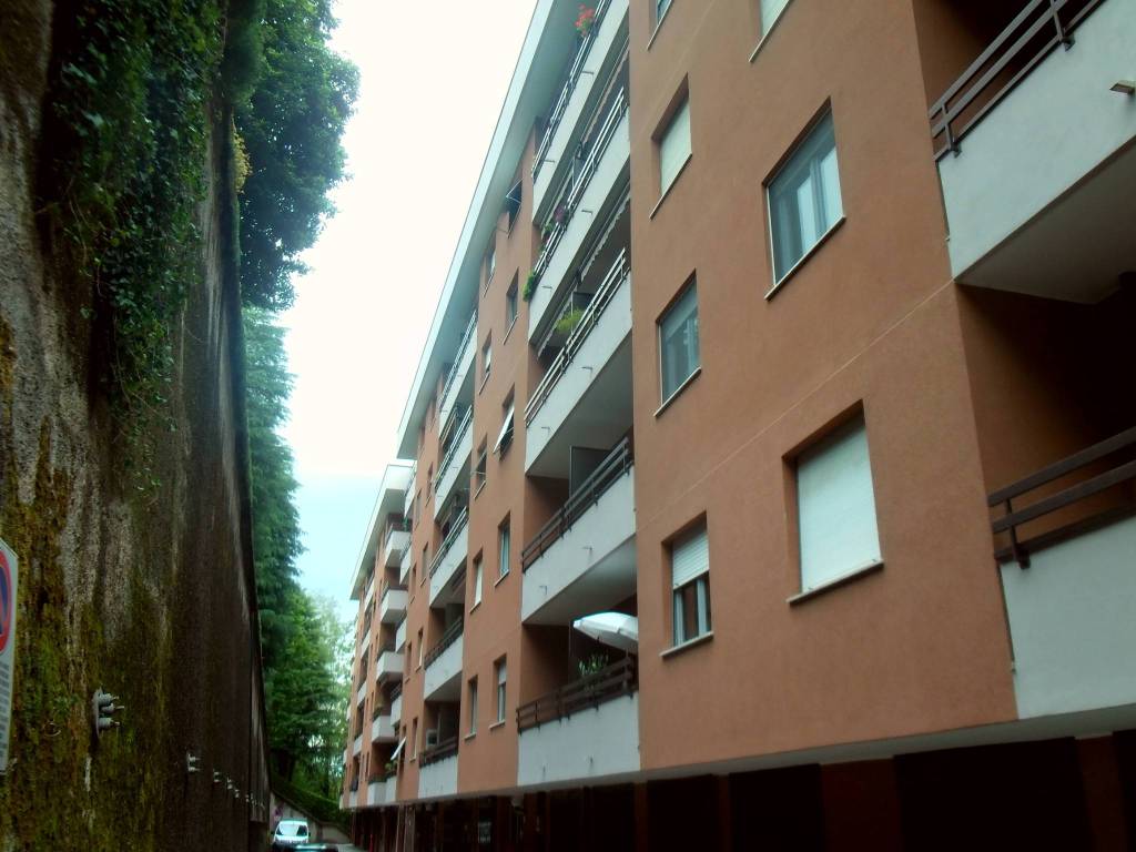 appartamento in vendita a Como in zona Sagnino
