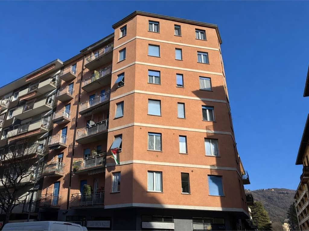 appartamento in vendita a Como in zona Borghi