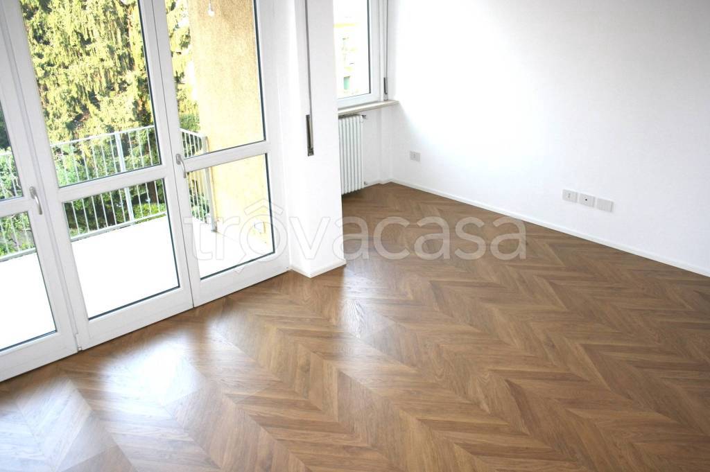 appartamento in vendita a Como in zona Valduce