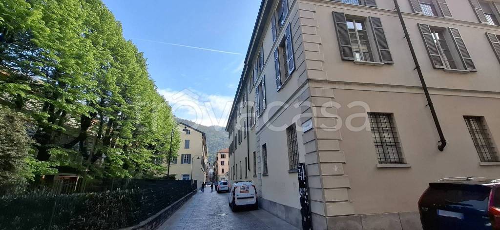 appartamento in vendita a Como in zona Piazza Volta