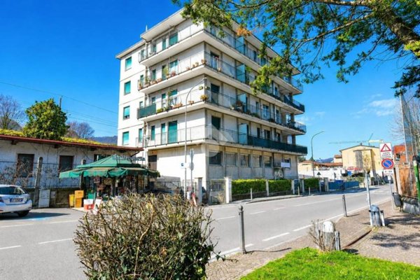 appartamento in vendita a Como in zona Borghi