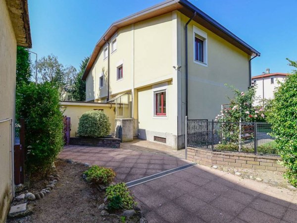 casa indipendente in vendita a Como in zona Prestino