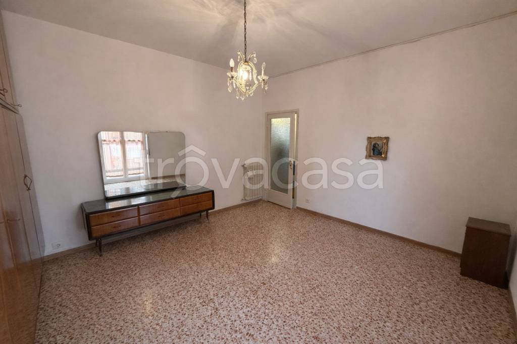 appartamento in vendita a Como in zona Tavernola