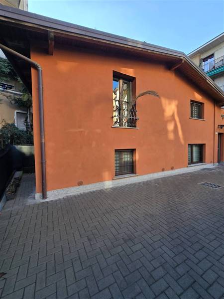 casa indipendente in vendita a Como in zona Como Centro