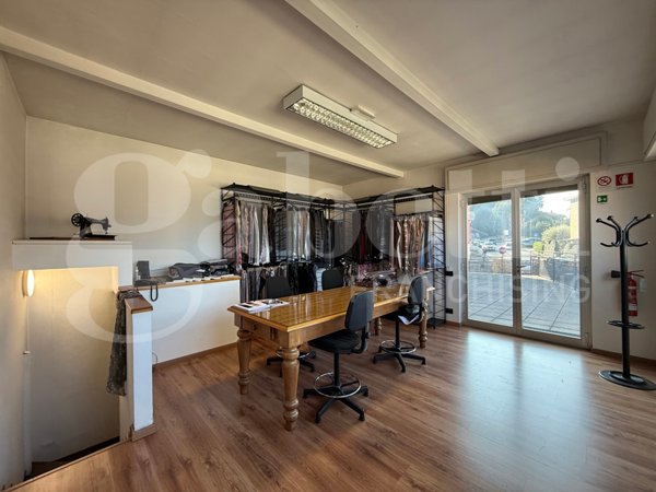 appartamento in vendita a Como in zona Breccia