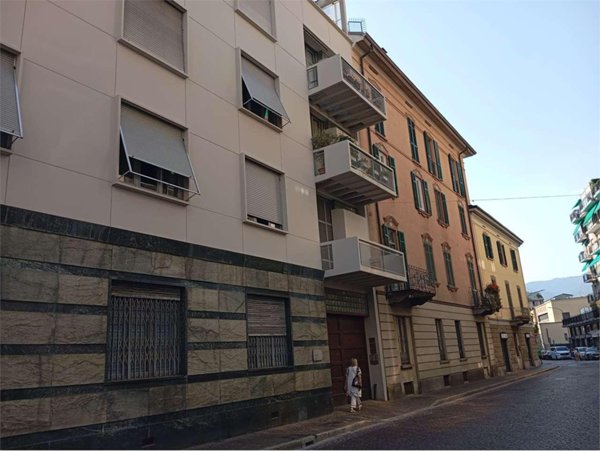 appartamento in vendita a Como in zona Via Mentana