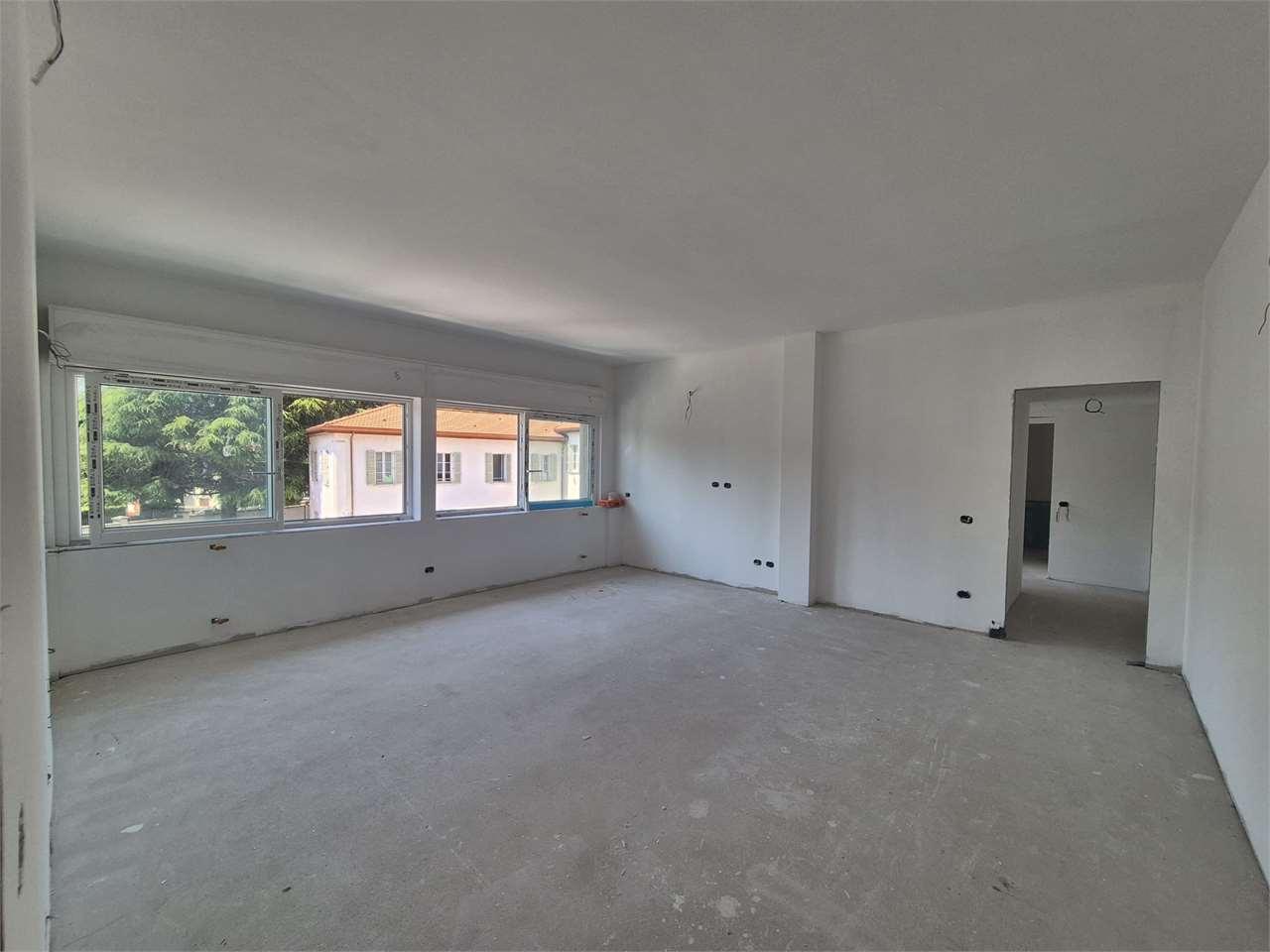 appartamento in vendita a Como in zona Borghi