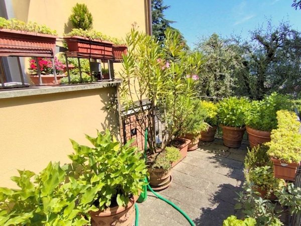 appartamento in vendita a Como in zona Villa Olmo