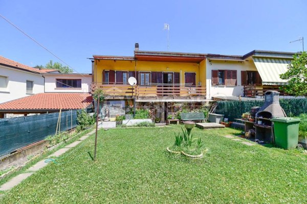 casa indipendente in vendita a Como in zona Trecallo