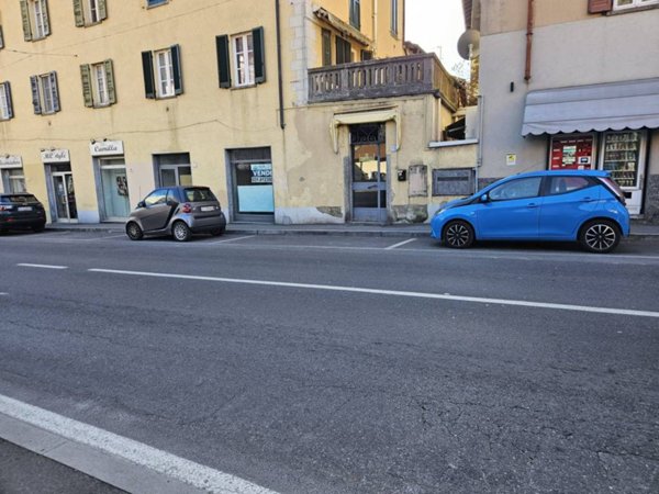 negozio in vendita a Como in zona Rebbio