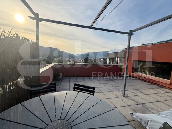 appartamento in vendita a Como in zona Breccia