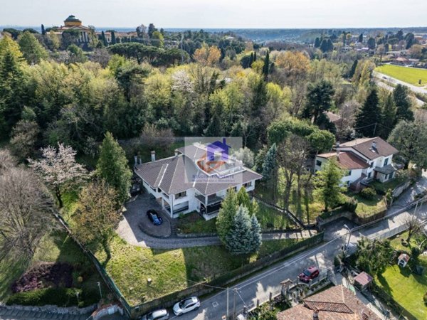 casa indipendente in vendita a Como