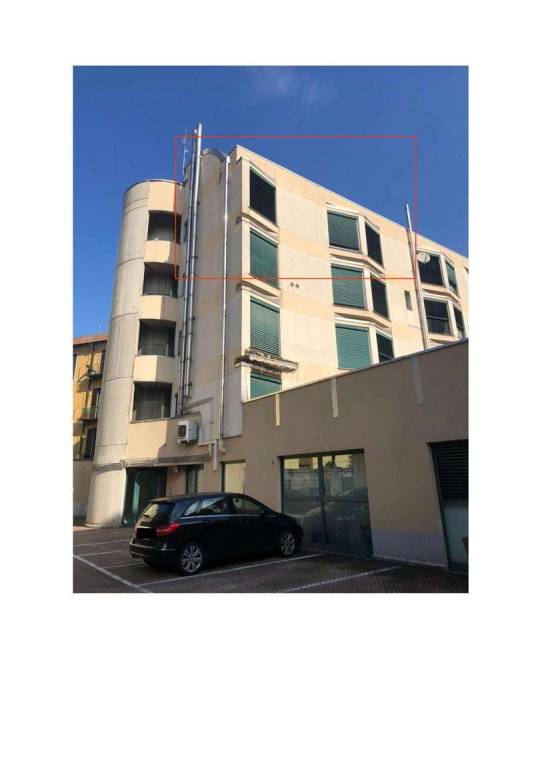 appartamento in vendita a Como in zona Borghi