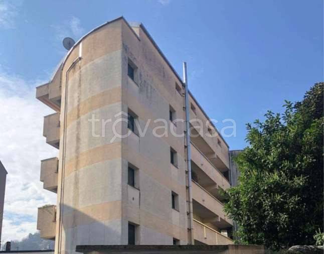 appartamento in vendita a Como in zona Borghi