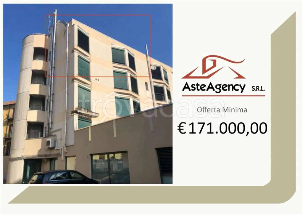 appartamento in vendita a Como in zona Borghi