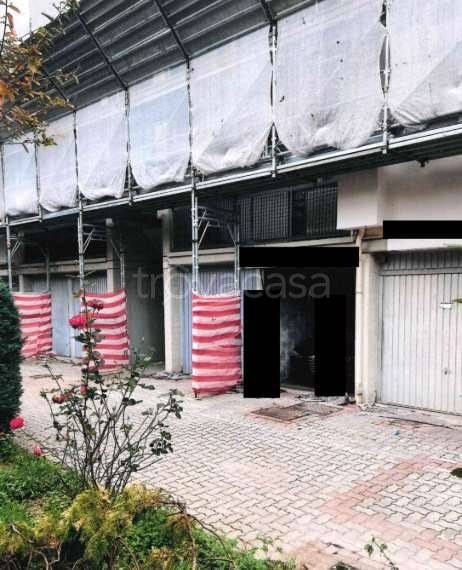 appartamento in vendita a Como in zona Albate