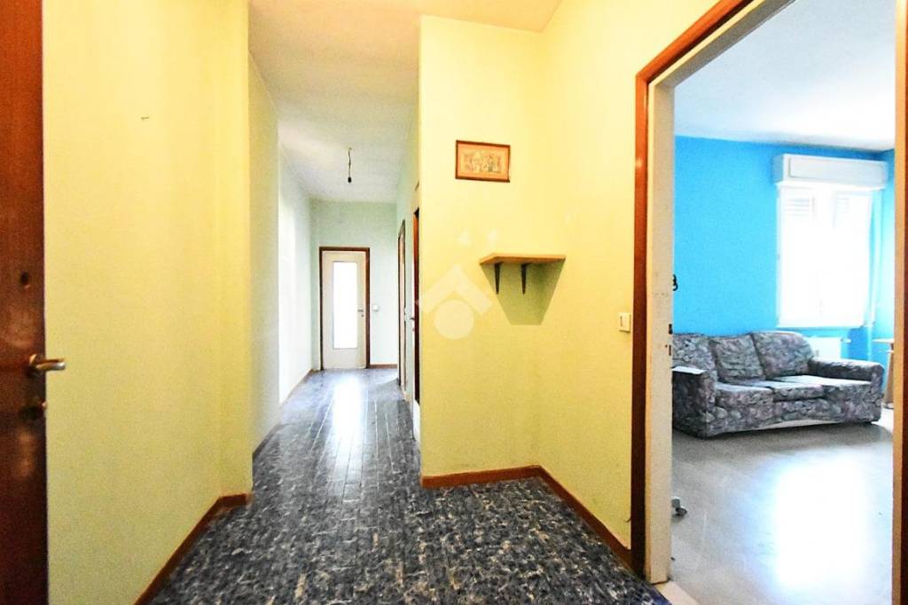 appartamento in vendita a Como in zona Camerlata