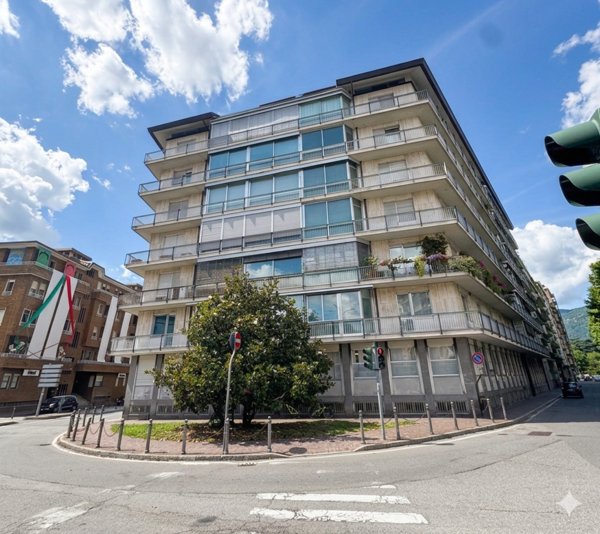 appartamento in vendita a Como in zona Como Centro