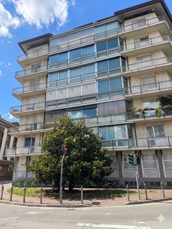 appartamento in vendita a Como in zona Como Centro