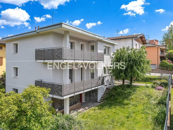 appartamento in vendita a Como in zona Lora