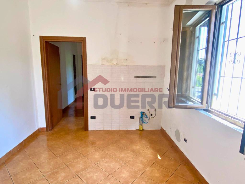 appartamento in vendita a Como in zona Camnago Volta