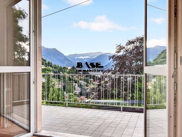 appartamento in vendita a Como in zona Monte Olimpino