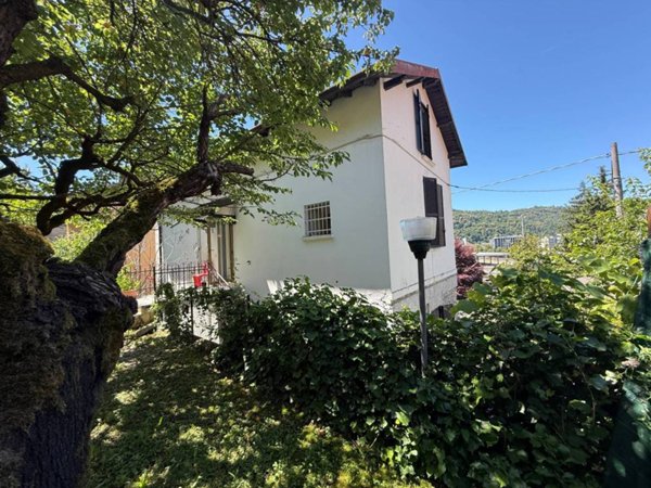 casa indipendente in vendita a Como in zona Sagnino
