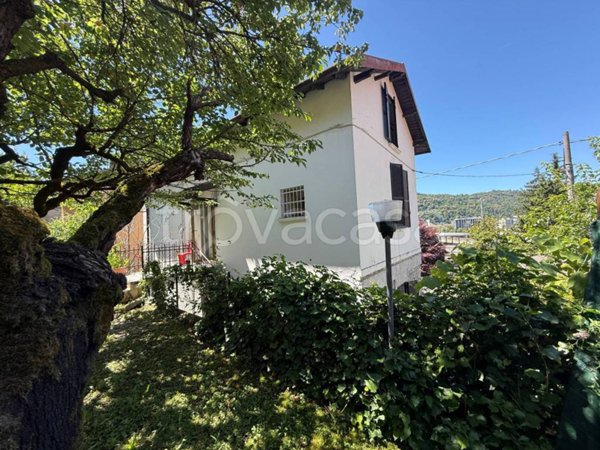 casa indipendente in vendita a Como in zona Ponte Chiasso