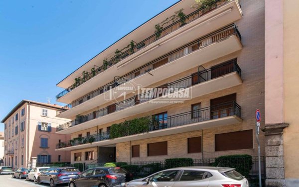 appartamento in vendita a Como in zona Borghi