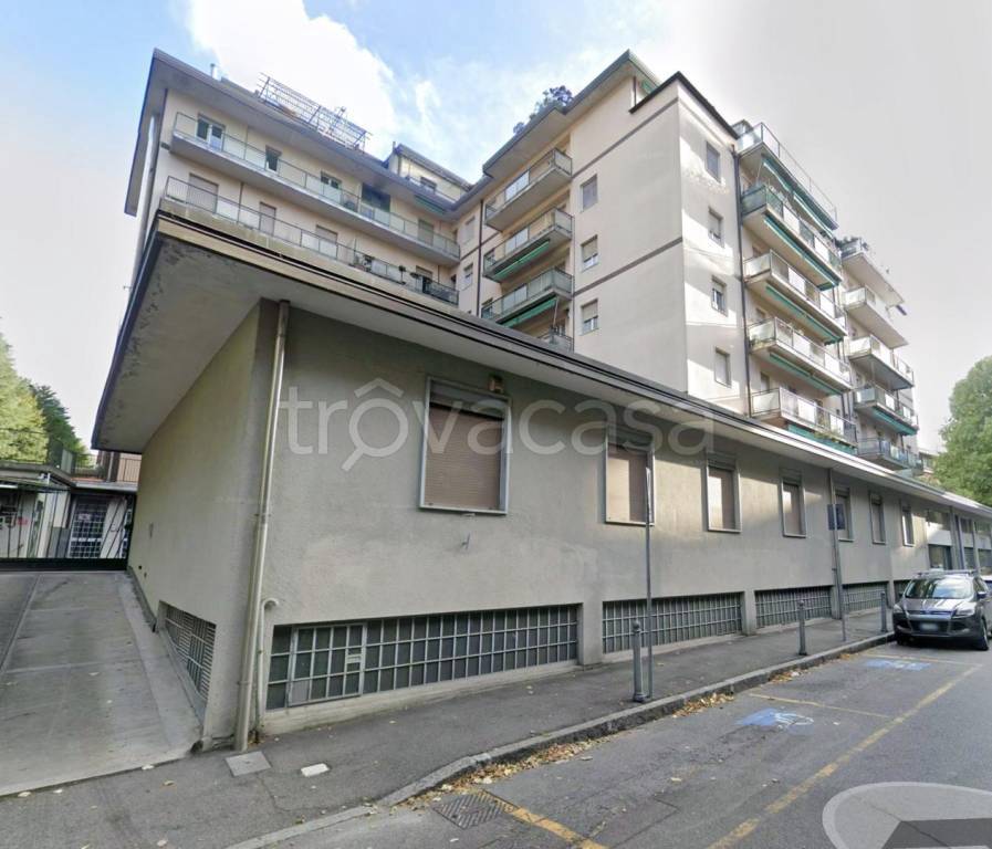 appartamento in vendita a Como in zona Borghi