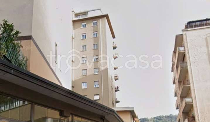 appartamento in vendita a Como in zona Borghi
