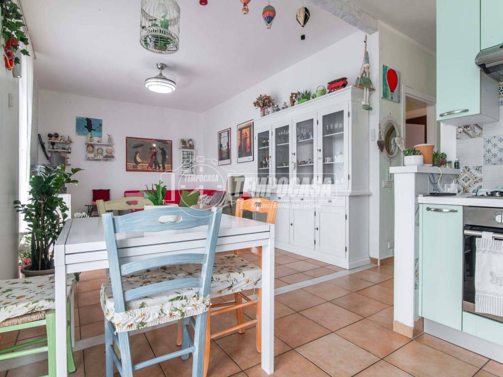 appartamento in vendita a Como in zona Rebbio