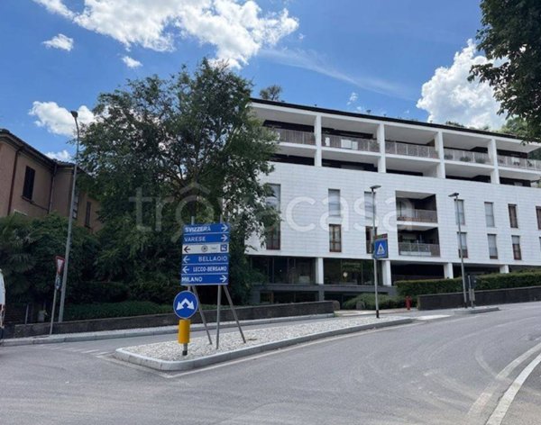 appartamento in vendita a Como in zona Villa Olmo