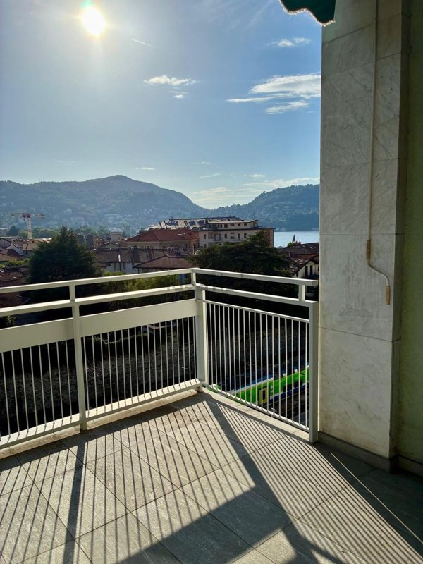 appartamento in vendita a Como in zona Prudenziana
