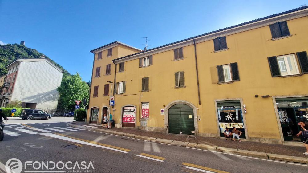 appartamento in vendita a Como in zona Via Milano