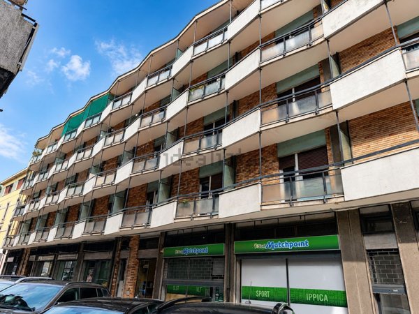 appartamento in vendita a Como in zona Ponte Chiasso