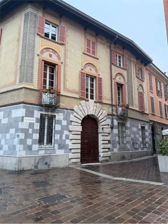 appartamento in vendita a Como in zona Como Centro