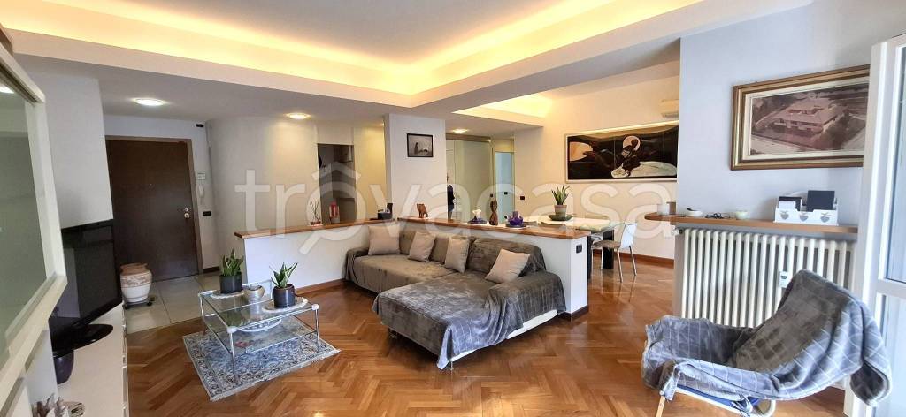 appartamento in vendita a Como in zona Prudenziana