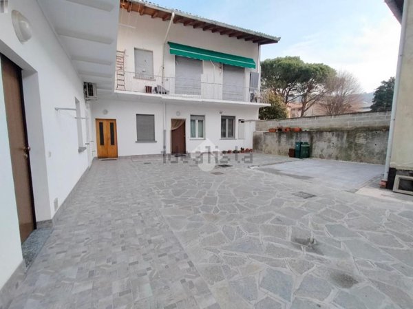 appartamento in vendita a Como in zona Albate