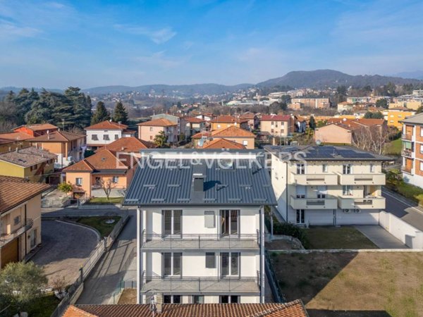 appartamento in vendita a Como in zona Prestino