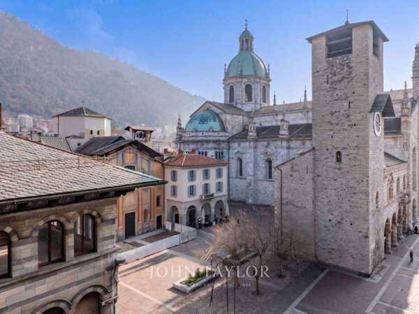 appartamento in vendita a Como in zona Como Centro