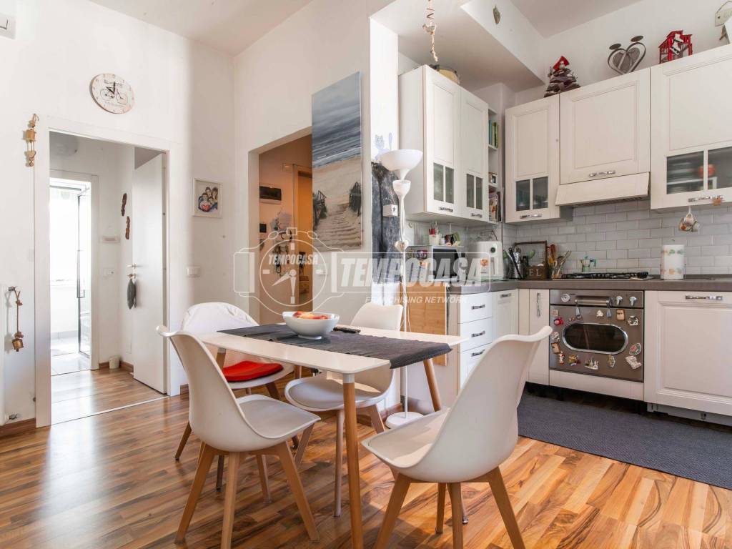 appartamento in vendita a Como in zona Breccia