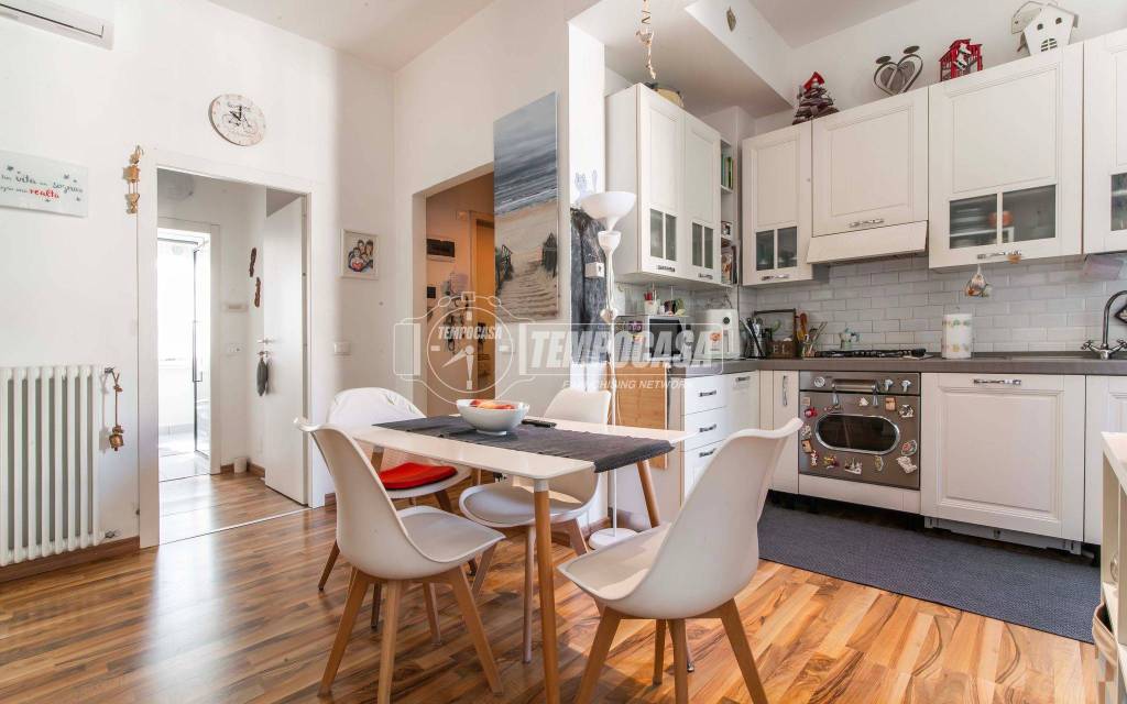 appartamento in vendita a Como in zona Rebbio