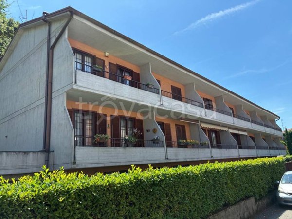 casa indipendente in vendita a Como in zona Albate