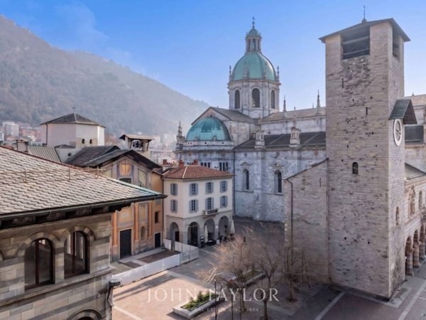 appartamento in vendita a Como in zona Como Centro
