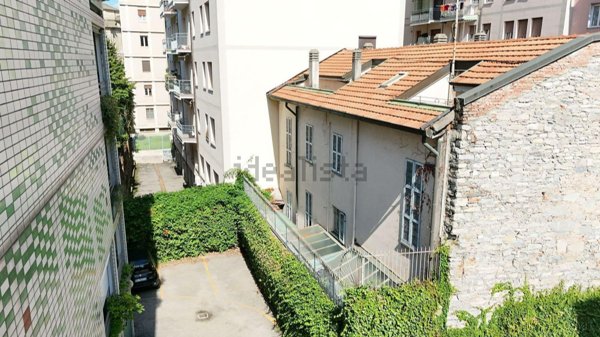 casa indipendente in vendita a Como in zona Viale Varese