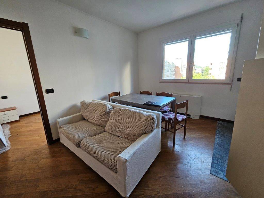 appartamento in vendita a Como in zona Camerlata