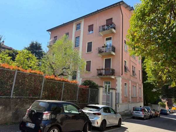 appartamento in vendita a Como in zona Borghi