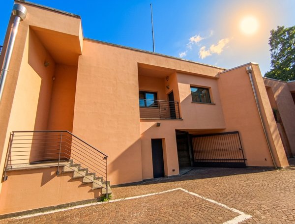 casa indipendente in vendita a Como